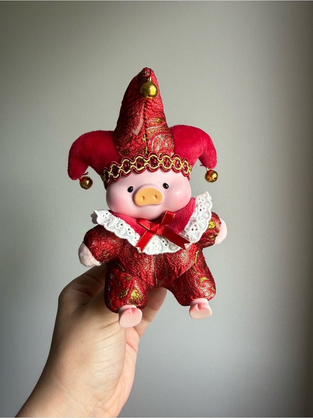 Toyzero Triangel Lulu The Piggy LOVE U Plush Red Jester